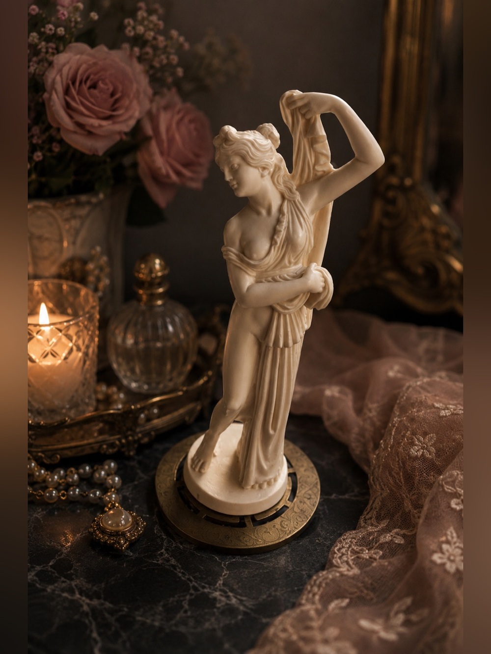VINTAGE Aphrodite Venus by A. Santini Elegant Cream Statue Made in Italy Home